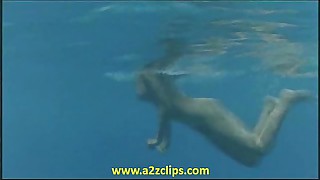 023 Phoebe Cates - Paradise (stripping-swimming nude underwater)